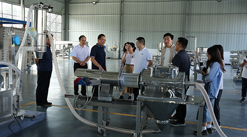 【頂端新聞】數(shù)智賦能新鄉(xiāng)造，看新鄉(xiāng)如何打響產(chǎn)業(yè)轉型新名片